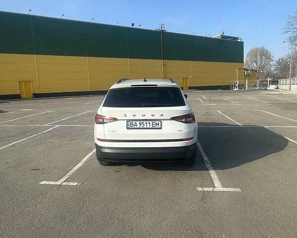 Білий Шкода Kodiaq, об'ємом двигуна 1.98 л та пробігом 195 тис. км за 23800 $, фото 2 на Automoto.ua