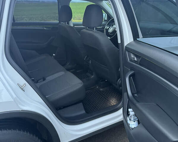 Білий Шкода Kodiaq, об'ємом двигуна 1.98 л та пробігом 192 тис. км за 25500 $, фото 10 на Automoto.ua