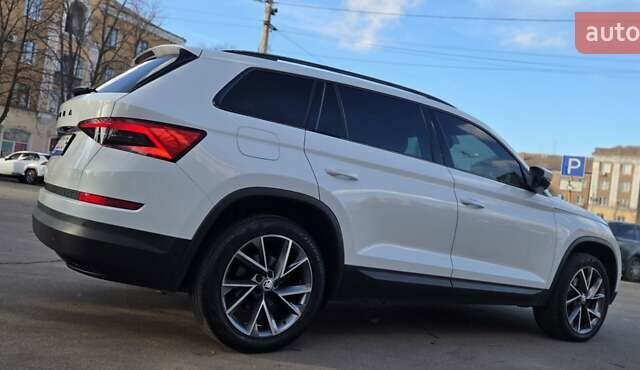 Белый Шкода Kodiaq, объемом двигателя 2 л и пробегом 200 тыс. км за 32000 $, фото 16 на Automoto.ua