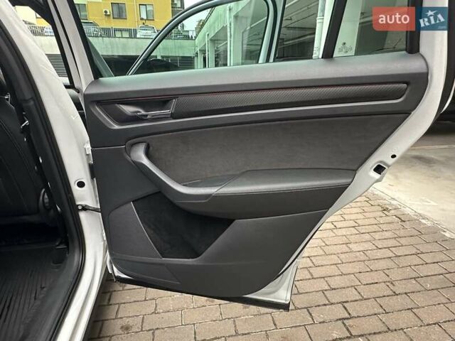 Білий Шкода Kodiaq, об'ємом двигуна 1.98 л та пробігом 70 тис. км за 33700 $, фото 50 на Automoto.ua