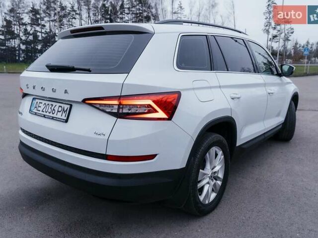 Білий Шкода Kodiaq, об'ємом двигуна 1.98 л та пробігом 100 тис. км за 34000 $, фото 11 на Automoto.ua