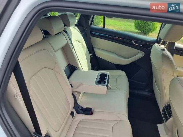 Білий Шкода Kodiaq, об'ємом двигуна 1.97 л та пробігом 185 тис. км за 37500 $, фото 41 на Automoto.ua