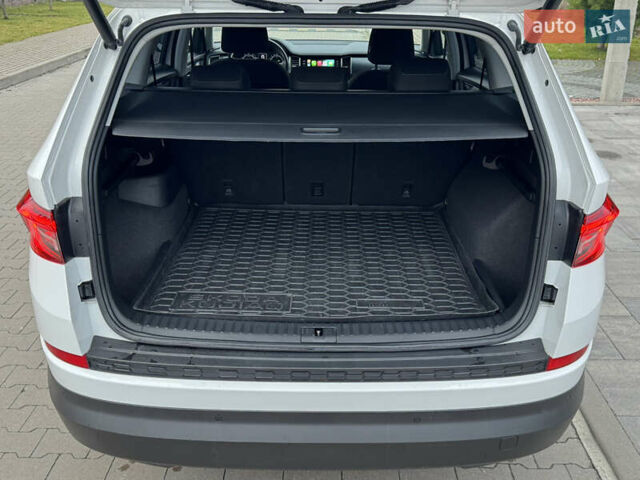 Білий Шкода Kodiaq, об'ємом двигуна 1.98 л та пробігом 192 тис. км за 24900 $, фото 34 на Automoto.ua