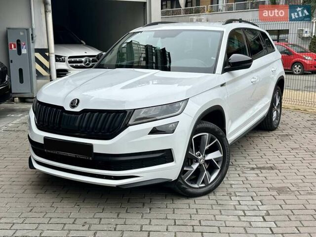 Белый Шкода Kodiaq, объемом двигателя 1.98 л и пробегом 70 тыс. км за 33900 $, фото 6 на Automoto.ua