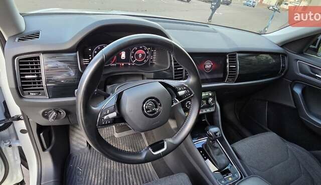 Белый Шкода Kodiaq, объемом двигателя 2 л и пробегом 200 тыс. км за 32000 $, фото 32 на Automoto.ua