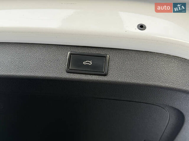 Білий Шкода Kodiaq, об'ємом двигуна 1.98 л та пробігом 197 тис. км за 22999 $, фото 35 на Automoto.ua