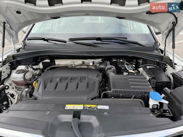 Белый Шкода Kodiaq, объемом двигателя 1.98 л и пробегом 149 тыс. км за 25000 $, фото 11 на Automoto.ua