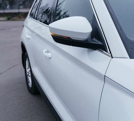 Білий Шкода Kodiaq, об'ємом двигуна 1.98 л та пробігом 100 тис. км за 34000 $, фото 6 на Automoto.ua