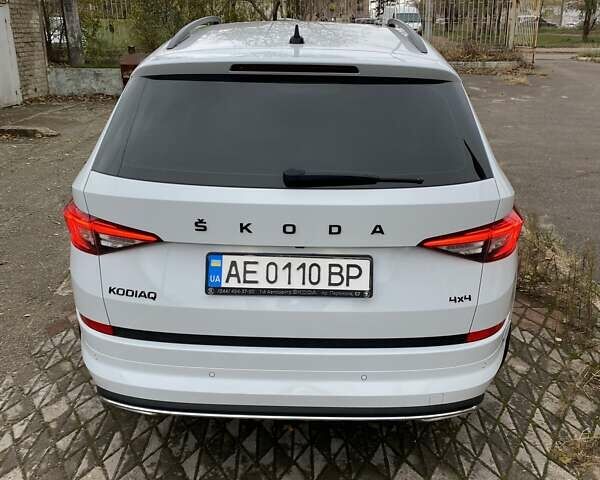 Белый Шкода Kodiaq, объемом двигателя 1.98 л и пробегом 66 тыс. км за 36600 $, фото 14 на Automoto.ua