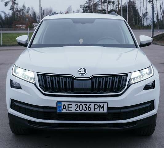 Білий Шкода Kodiaq, об'ємом двигуна 1.98 л та пробігом 100 тис. км за 34000 $, фото 3 на Automoto.ua