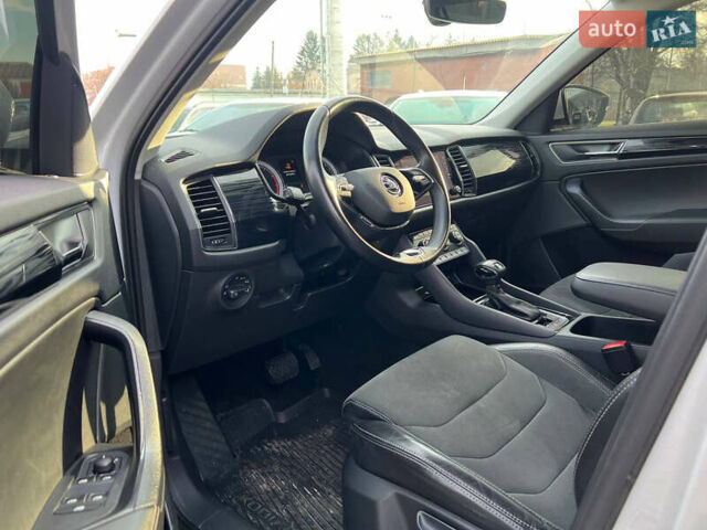 Білий Шкода Kodiaq, об'ємом двигуна 2 л та пробігом 242 тис. км за 23500 $, фото 12 на Automoto.ua