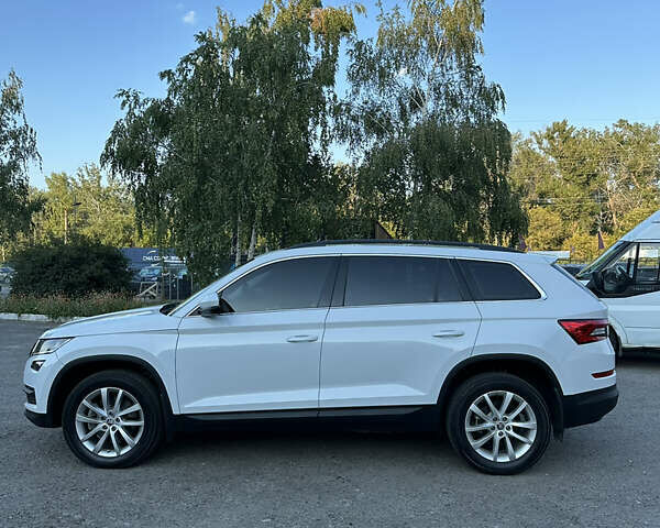 Белый Шкода Kodiaq, объемом двигателя 1.98 л и пробегом 57 тыс. км за 26500 $, фото 2 на Automoto.ua
