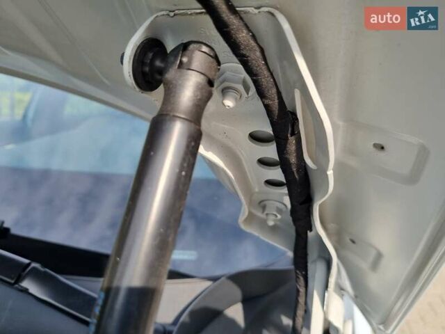 Білий Шкода Kodiaq, об'ємом двигуна 1.97 л та пробігом 185 тис. км за 37500 $, фото 59 на Automoto.ua