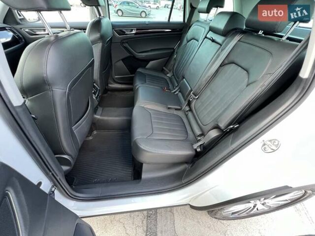 Белый Шкода Kodiaq, объемом двигателя 1.98 л и пробегом 77 тыс. км за 38900 $, фото 10 на Automoto.ua
