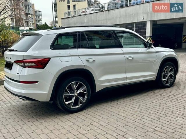 Белый Шкода Kodiaq, объемом двигателя 1.98 л и пробегом 70 тыс. км за 33900 $, фото 19 на Automoto.ua