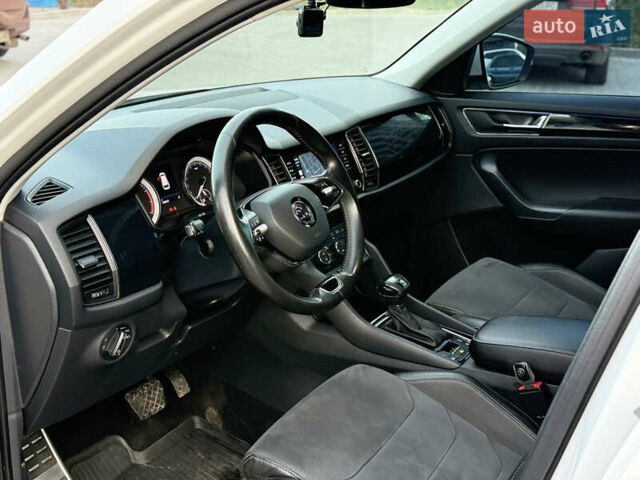 Білий Шкода Kodiaq, об'ємом двигуна 1.98 л та пробігом 197 тис. км за 22999 $, фото 36 на Automoto.ua