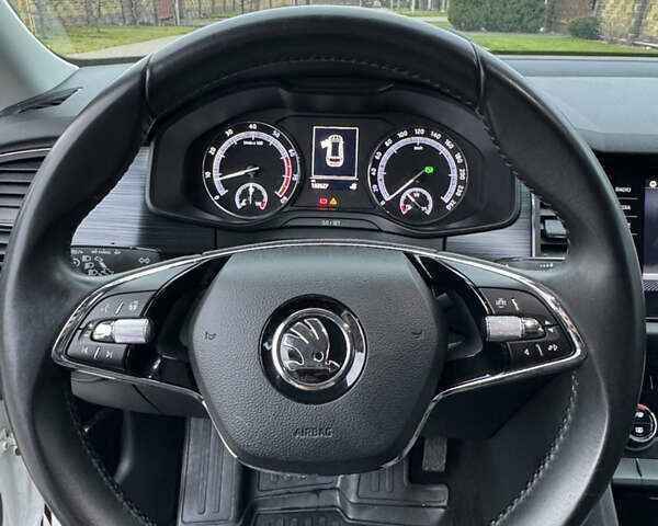 Білий Шкода Kodiaq, об'ємом двигуна 1.98 л та пробігом 192 тис. км за 24900 $, фото 16 на Automoto.ua