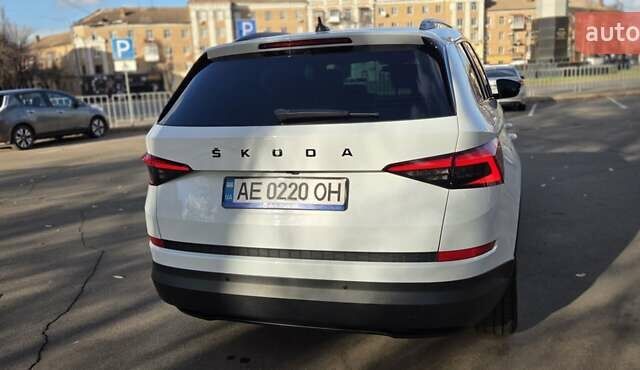 Белый Шкода Kodiaq, объемом двигателя 2 л и пробегом 200 тыс. км за 32000 $, фото 5 на Automoto.ua