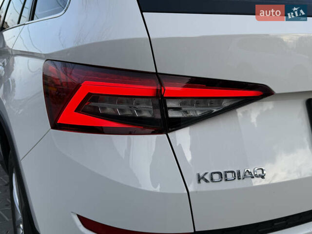 Білий Шкода Kodiaq, об'ємом двигуна 1.98 л та пробігом 197 тис. км за 22999 $, фото 18 на Automoto.ua
