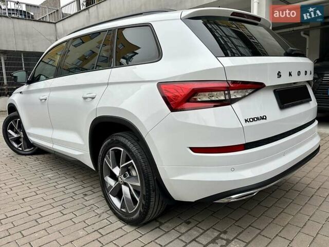 Белый Шкода Kodiaq, объемом двигателя 1.98 л и пробегом 70 тыс. км за 33900 $, фото 32 на Automoto.ua