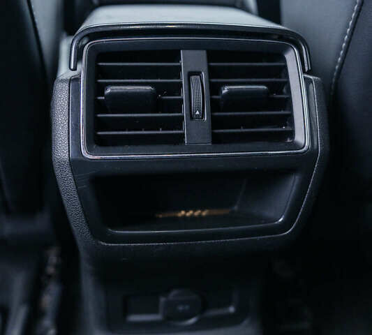 Білий Шкода Kodiaq, об'ємом двигуна 1.98 л та пробігом 100 тис. км за 34000 $, фото 25 на Automoto.ua