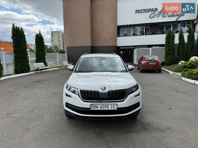 Белый Шкода Kodiaq, объемом двигателя 2 л и пробегом 94 тыс. км за 33900 $, фото 1 на Automoto.ua