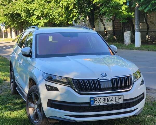 Білий Шкода Kodiaq, об'ємом двигуна 1.97 л та пробігом 19 тис. км за 44000 $, фото 2 на Automoto.ua