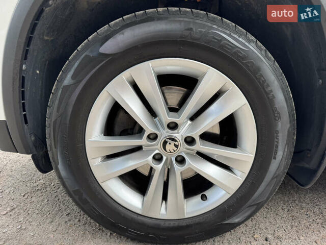 Белый Шкода Kodiaq, объемом двигателя 2 л и пробегом 94 тыс. км за 33900 $, фото 30 на Automoto.ua