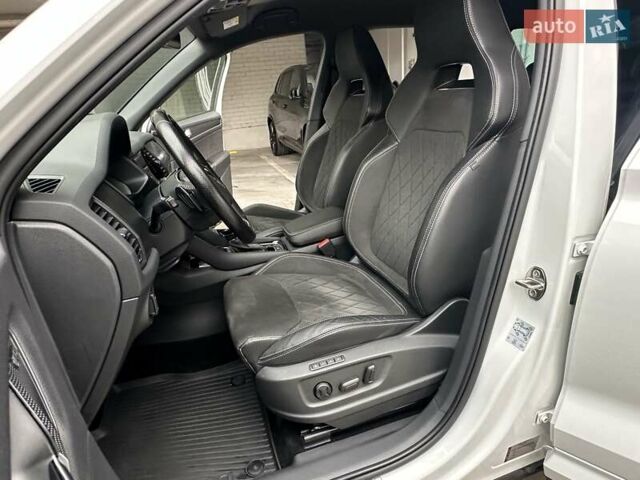 Белый Шкода Kodiaq, объемом двигателя 1.98 л и пробегом 70 тыс. км за 33900 $, фото 42 на Automoto.ua