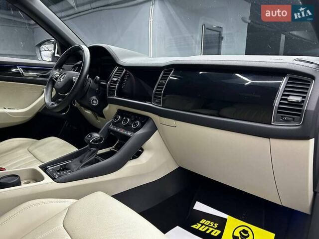 Шкода Kodiaq 2021 у Чернівцях на Automoto.ua Білий Шкода Kodiaq, об'ємом двигуна 1.97 л та пробігом 185 тис. км за 38000 $, фото 15 на Automoto.ua