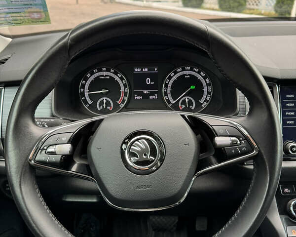 Белый Шкода Kodiaq, объемом двигателя 2 л и пробегом 94 тыс. км за 33900 $, фото 9 на Automoto.ua