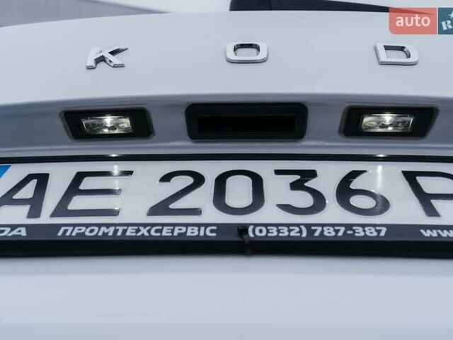 Білий Шкода Kodiaq, об'ємом двигуна 1.98 л та пробігом 100 тис. км за 34000 $, фото 27 на Automoto.ua