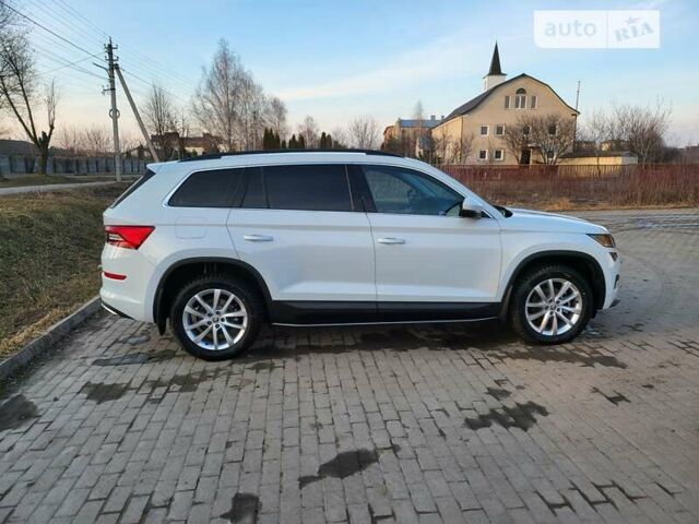 Білий Шкода Kodiaq, об'ємом двигуна 1.97 л та пробігом 19 тис. км за 44000 $, фото 11 на Automoto.ua