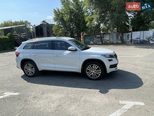 Шкода Kodiaq 2021 в Днепре (Днепропетровске) на Automoto.ua Белый Шкода Kodiaq, объемом двигателя 1.98 л и пробегом 106 тыс. км за 33900 $, фото 4 на Automoto.ua