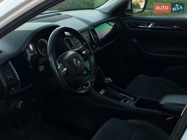 Шкода Kodiaq 2021 у Миколаєві на Automoto.ua Білий Шкода Kodiaq, об'ємом двигуна 1.97 л та пробігом 174 тис. км за 31600 $, фото 6 на Automoto.ua