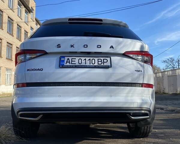 Белый Шкода Kodiaq, объемом двигателя 1.98 л и пробегом 66 тыс. км за 36600 $, фото 24 на Automoto.ua