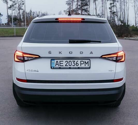 Білий Шкода Kodiaq, об'ємом двигуна 1.98 л та пробігом 100 тис. км за 34000 $, фото 15 на Automoto.ua