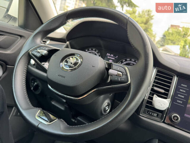Белый Шкода Kodiaq, объемом двигателя 2 л и пробегом 94 тыс. км за 33900 $, фото 31 на Automoto.ua