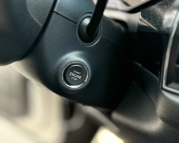 Білий Шкода Kodiaq, об'ємом двигуна 1.98 л та пробігом 197 тис. км за 22999 $, фото 60 на Automoto.ua