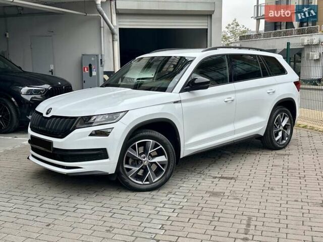 Белый Шкода Kodiaq, объемом двигателя 1.98 л и пробегом 70 тыс. км за 33900 $, фото 7 на Automoto.ua