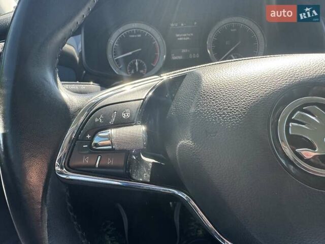 Белый Шкода Kodiaq, объемом двигателя 1.98 л и пробегом 104 тыс. км за 35300 $, фото 40 на Automoto.ua
