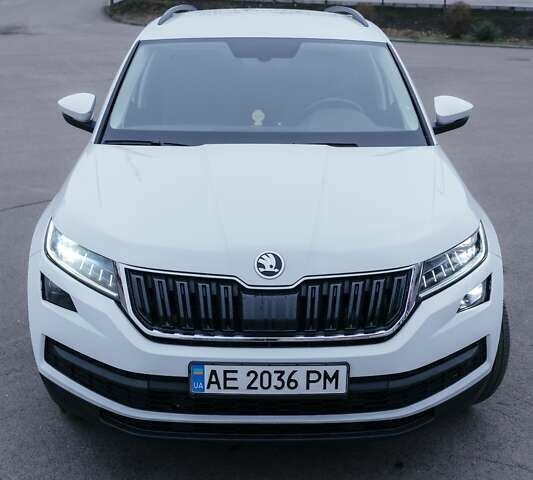 Білий Шкода Kodiaq, об'ємом двигуна 1.98 л та пробігом 100 тис. км за 34000 $, фото 2 на Automoto.ua