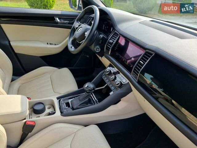 Білий Шкода Kodiaq, об'ємом двигуна 1.97 л та пробігом 185 тис. км за 37500 $, фото 45 на Automoto.ua