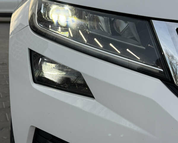 Білий Шкода Kodiaq, об'ємом двигуна 1.98 л та пробігом 197 тис. км за 22999 $, фото 26 на Automoto.ua