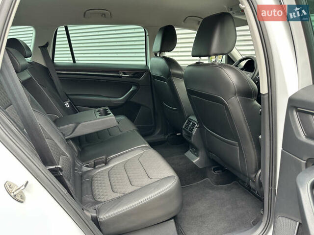Белый Шкода Kodiaq, объемом двигателя 2 л и пробегом 199 тыс. км за 26750 $, фото 82 на Automoto.ua
