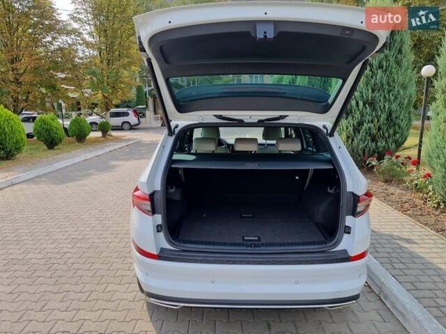 Білий Шкода Kodiaq, об'ємом двигуна 1.97 л та пробігом 185 тис. км за 37500 $, фото 30 на Automoto.ua