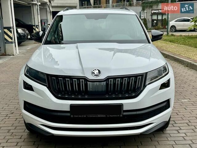 Білий Шкода Kodiaq, об'ємом двигуна 1.98 л та пробігом 70 тис. км за 33700 $, фото 13 на Automoto.ua
