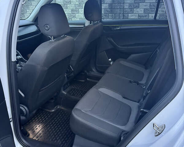 Білий Шкода Kodiaq, об'ємом двигуна 1.98 л та пробігом 192 тис. км за 25500 $, фото 9 на Automoto.ua