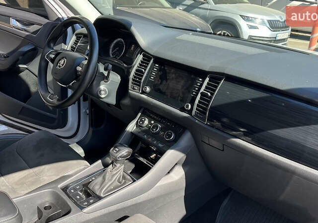Белый Шкода Kodiaq, объемом двигателя 1.98 л и пробегом 242 тыс. км за 20000 $, фото 11 на Automoto.ua