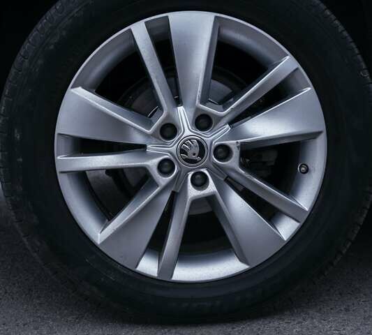 Білий Шкода Kodiaq, об'ємом двигуна 1.98 л та пробігом 100 тис. км за 34000 $, фото 17 на Automoto.ua